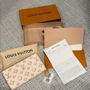 Louis Vuitton Beige Monogram Zippy Wallet